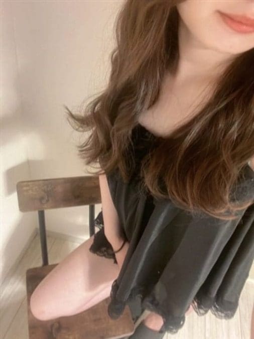 ヒトミ（研修生） サムネイル画像2