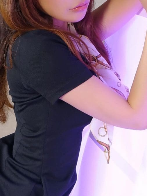 源　麗花 サムネイル画像4