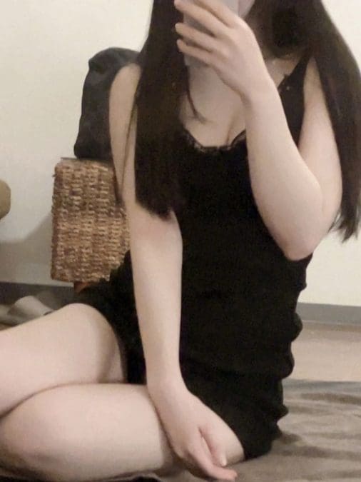 白咲　ひな サムネイル画像4