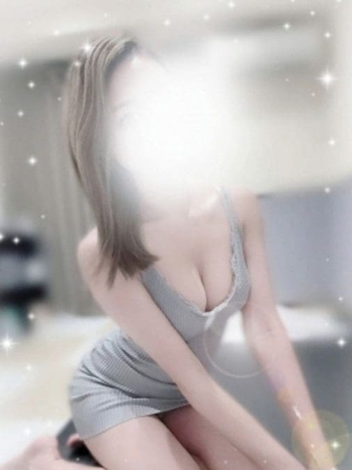 新川　優奈 サムネイル画像2